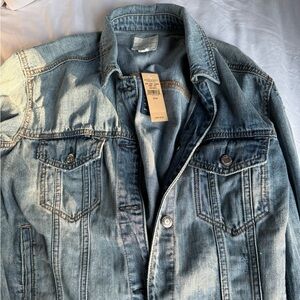 American Eagle distressed denim jacket NWT